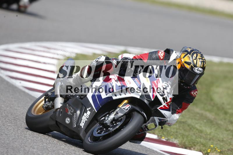 /Archiv-2025/49 26.08.2025 Cornu Master School ADR/rot-rouge/32